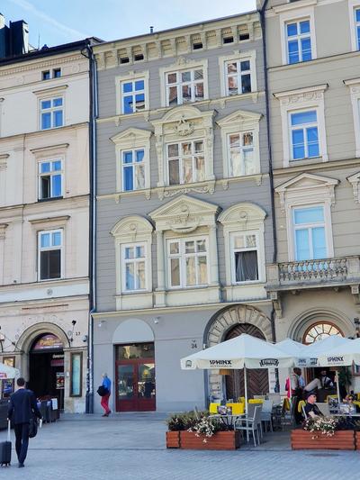 Main Square Apartments