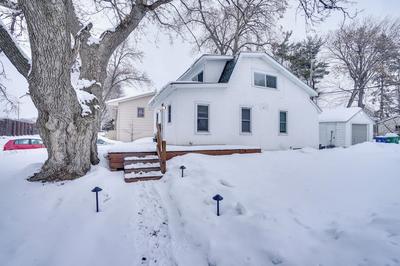 8 Mi to Downtown: Convenient Minneapolis Home