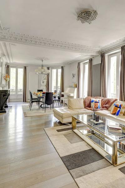 Elegant 3BR Arc de Triomphe