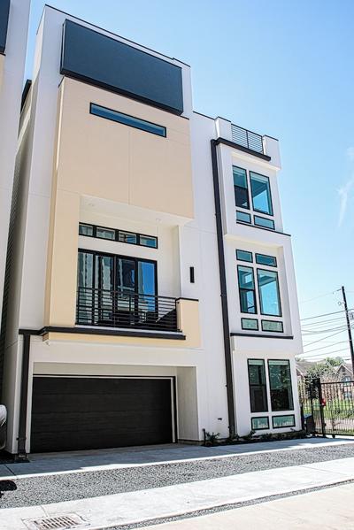 Spacious Luxe 3BD Townhome in Dwtn HTX.