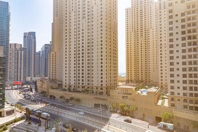 Dashing 1BR Apartment In Dubai Marina