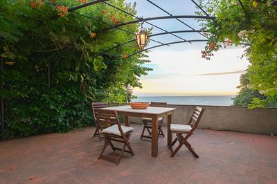 Santa Lucia Suite, Lovely View Over the Shore..