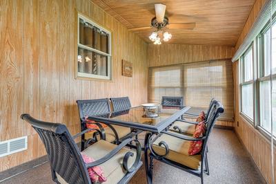 Tonawanda Home w/ Gas Grill Near Niagara Falls!