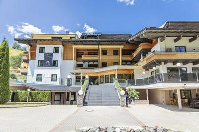 Suite in Saalbach Near ski Area