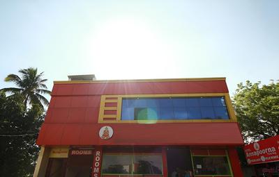 OYO 19110 Annapoorna Residency