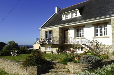 Holiday Home With sea View, Plouhinec