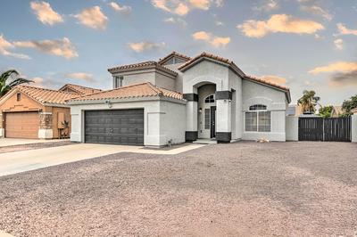 Peoria Oasis w/ Saltwater Pool & Putting Green!