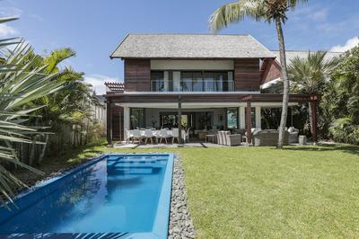 Villa Rubis by muse villas