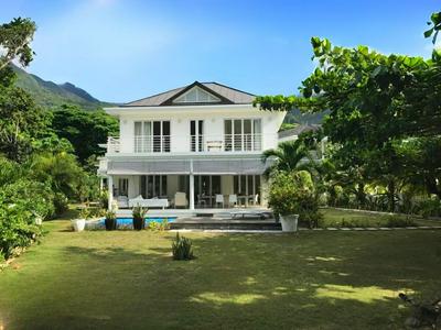 Villa Mimi Beachfront Beau Vallon