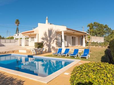 Lively Holiday Home in Albufeira With Private Pool 500m From the Beach