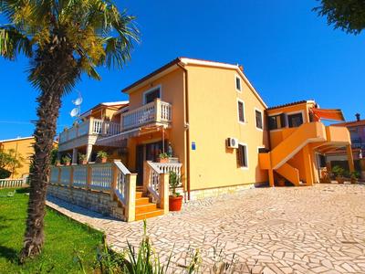 Apartments Zdravko 768
