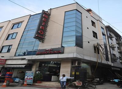 Hotel Metro Plaza - New Delhi Railway Station