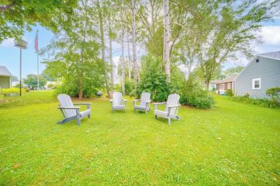 Steps to Lake + Public Boat Ramp: Edinboro Cottage
