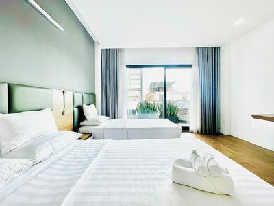 Royal Dragon Boutique Hotel