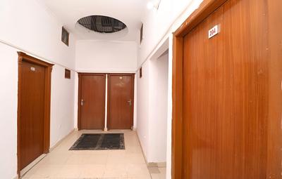 OYO 28409 Hotel Big City