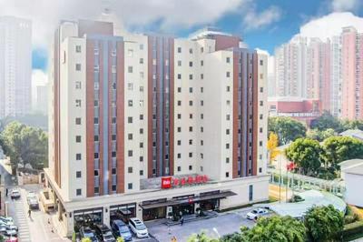 ibis Shanghai Lianyang