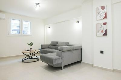Cozy 1 Bd Getaway Apt in Lively Kipseli