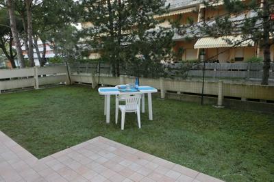 Comfortable Flat Near the sea With Garden