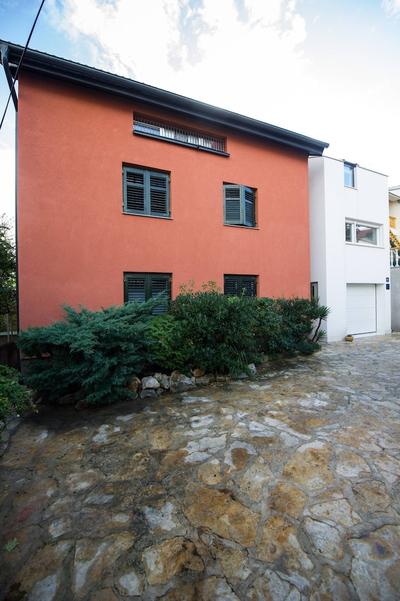 No5 Sea View Attic Studio