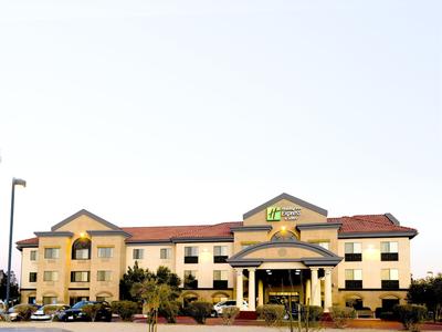 Holiday Inn Express Hotel & Suites Barstow-Outlet Center by IHG