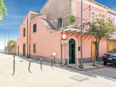 Holiday Home in Santa Tecla Near Etna Beach