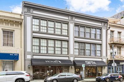 Luxury 4BR With Private Rooftop Deck