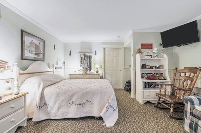 Red Barn Village Apartments, Billede 2