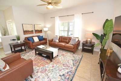 Majestic Retreat 5 Bedroom Townhouse by Redawning