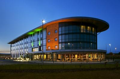 Holiday Inn Salisbury - Stonehenge by IHG