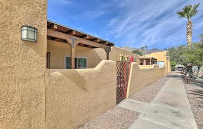 Tucson Townhome: 11 Mi to Dtwn - Long-term Stays!