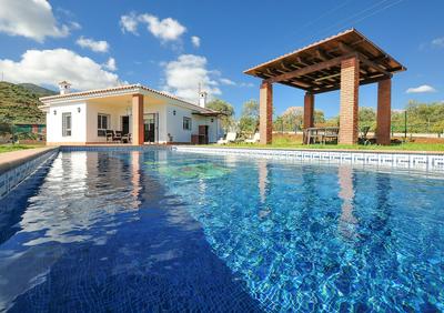 Paredones I Villa Rural Caminito del Rey