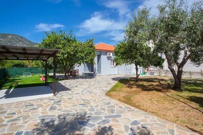 Aethra House in Agria Volou