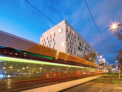 Ibis Marseille Centre Euromed