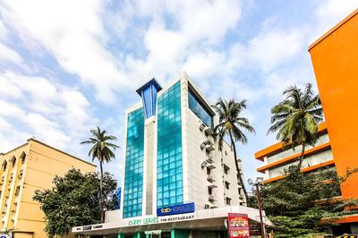 Fabhotel Sahar Garden