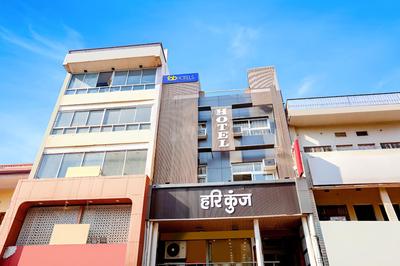 FabHotel Hari Kunj 900 m from Kashi Vishwanath Temple
