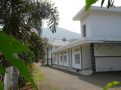 OYO 26964 Palm View Residency