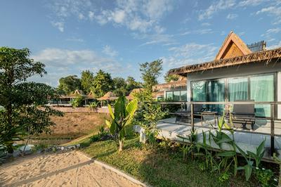 Sanctuary Nam Ngum Beach Resort