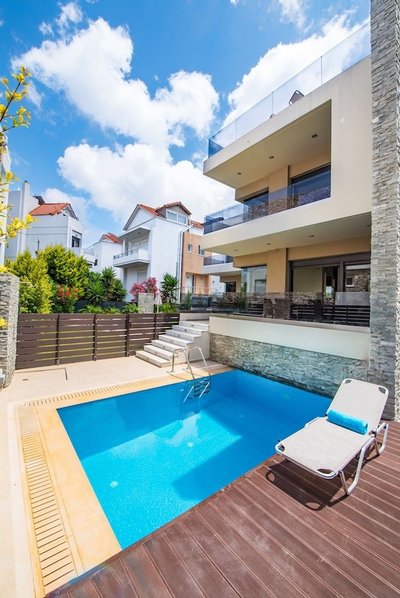 Ixia Breeze 2 Villa 3 Bedroom En-suite Pool
