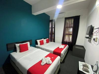 Dancenter Near Dataran Muhibbah,Captain Hotel Cafe