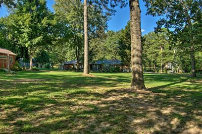 Charming Florence Getaway w/ Fireplace & Grill!