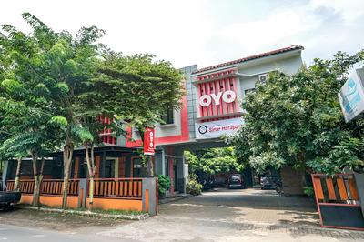 OYO 587 Penginapan Sinar Harapan