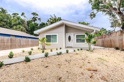 Sarasota Home w/ Screened Porch, Walk To Zoo!