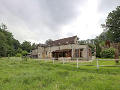 Charming Holiday Home in Raizeux Near Forest