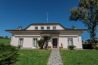 Villa Ninfea Lux Tavullia, Jacuzzi, Garden, Wifi, Ac