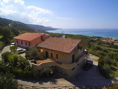 Baciati dal Sole