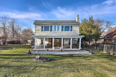 Spacious Lakefront House w/ Backyard Fire Pit