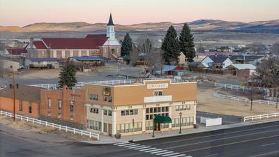 Road Creek Inn