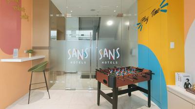 Sans Hotel at One JD Makati by RedDoorz