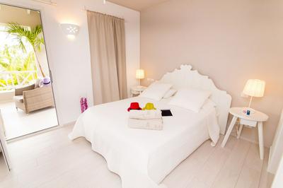 TRACADERO Beach Club and Holidays Rentals