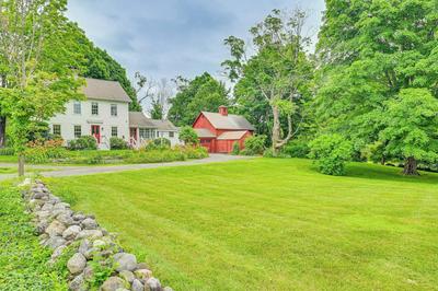 Historic Farmhouse Near Mountains & Colleges!